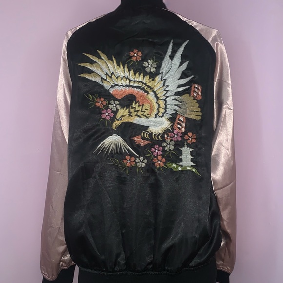 Silky detailed bomber - Picture 2 of 4